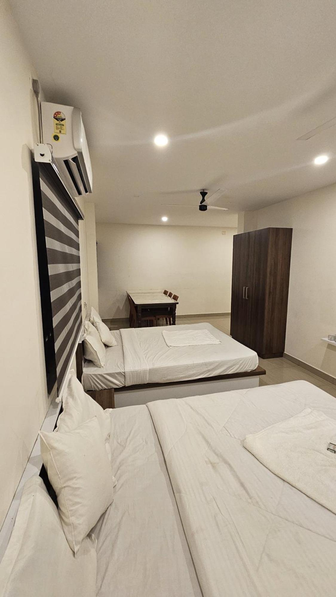 Heres Haut Residency Kochi ภายนอก รูปภาพ