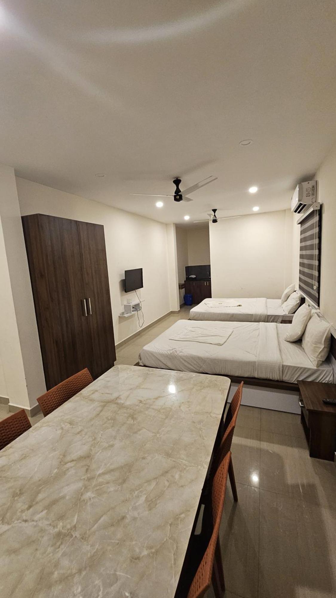 Heres Haut Residency Kochi ภายนอก รูปภาพ