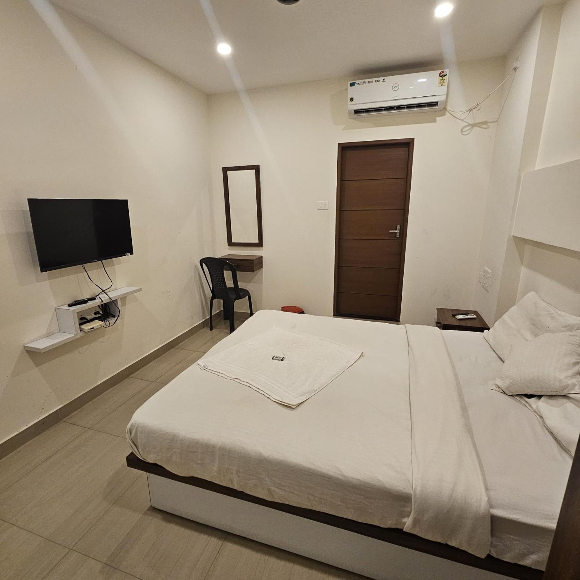 Heres Haut Residency Kochi ภายนอก รูปภาพ