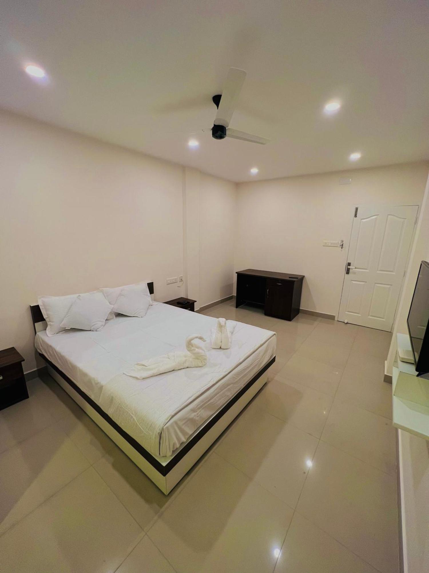 Heres Haut Residency Kochi ภายนอก รูปภาพ