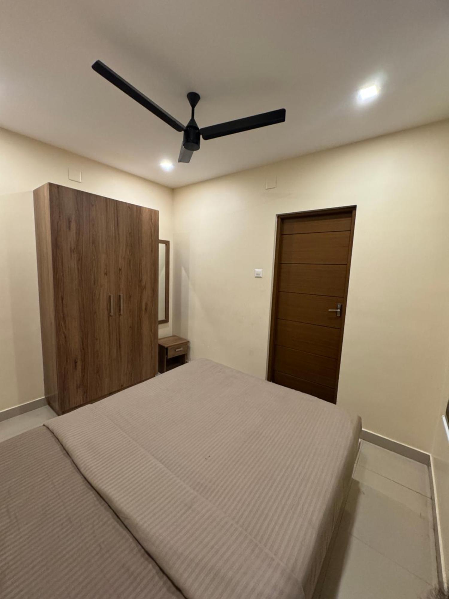 Heres Haut Residency Kochi ภายนอก รูปภาพ