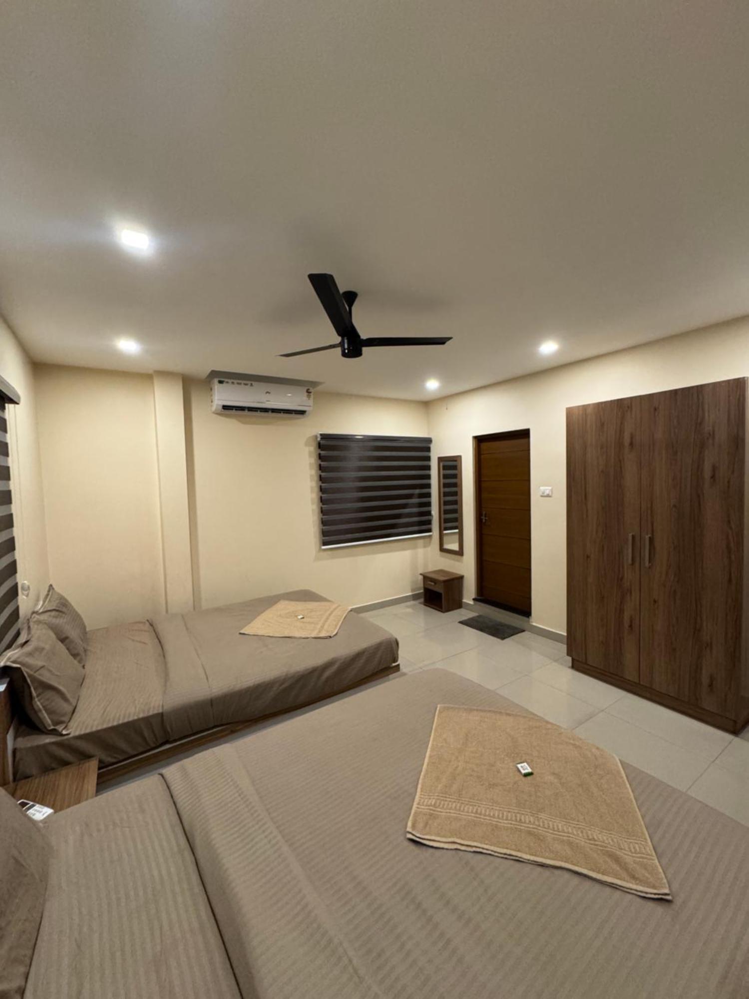 Heres Haut Residency Kochi ภายนอก รูปภาพ